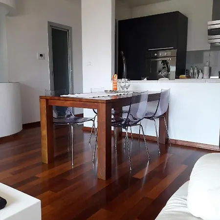 With Wifi - 13303 Apartament